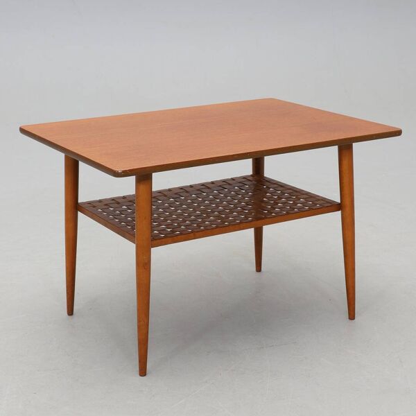 Table basse scandinave en teck avec étagère tressée, Danemark, années 1960