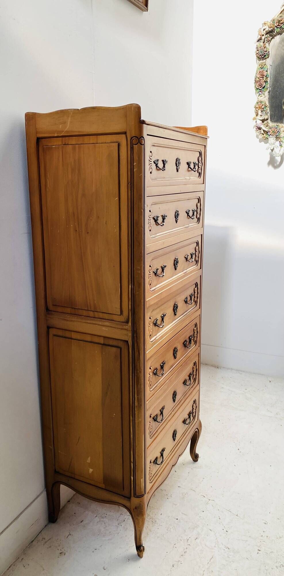 Regency-style chest of drawers in solid cherry wood, 20th century.