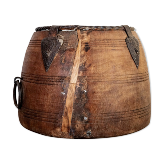 Pot ancien en bois