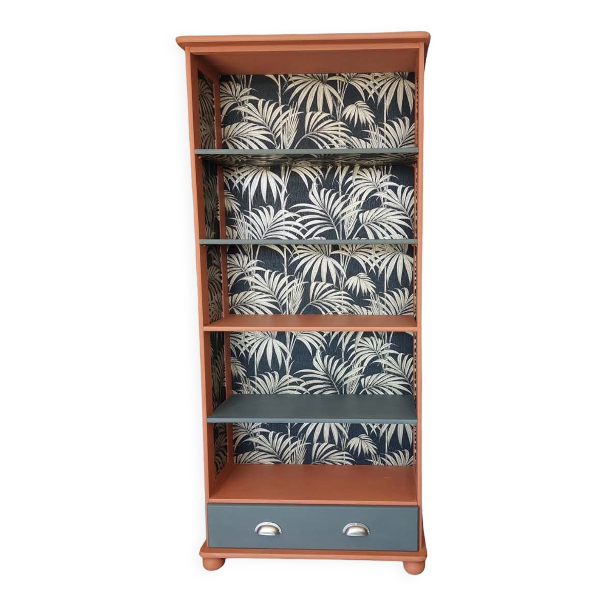 Wooden bookcase shelf