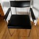 Paire de fauteuils vintage en cuir et chrome