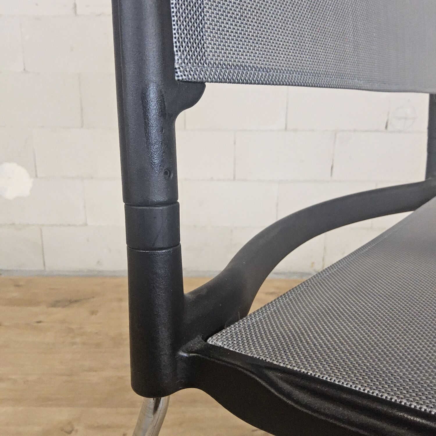 2x Wilkhahn Aline 230 chair with armrests (stackable)