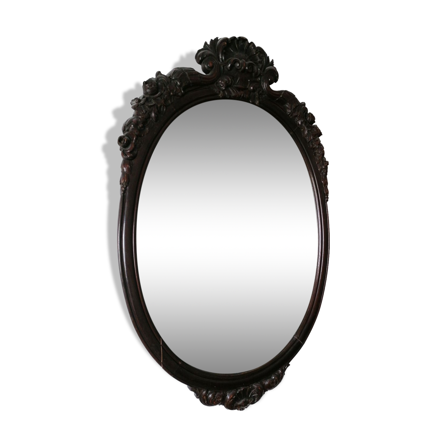 Miroir en bois sculpté