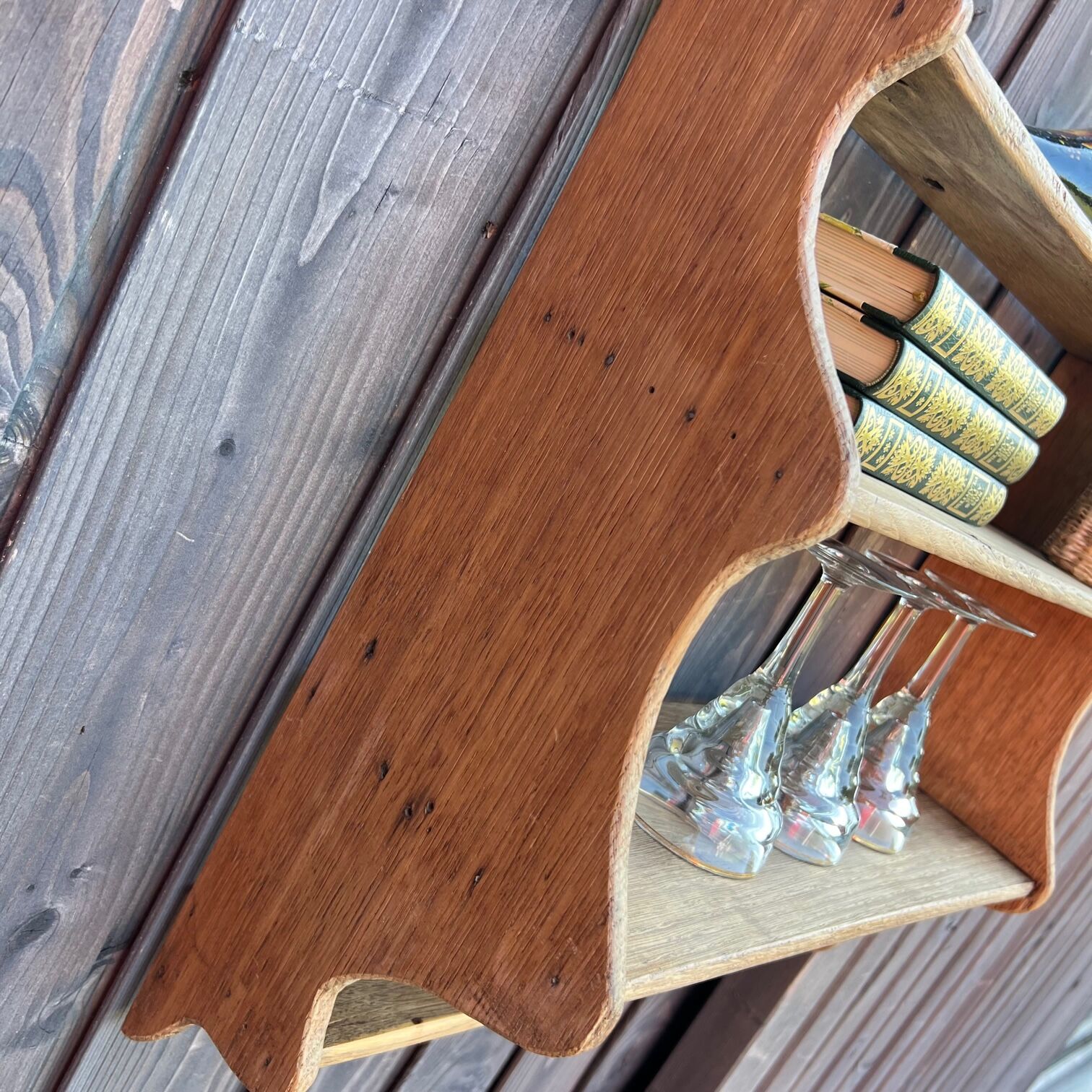 Artisanal shelf in raw wood