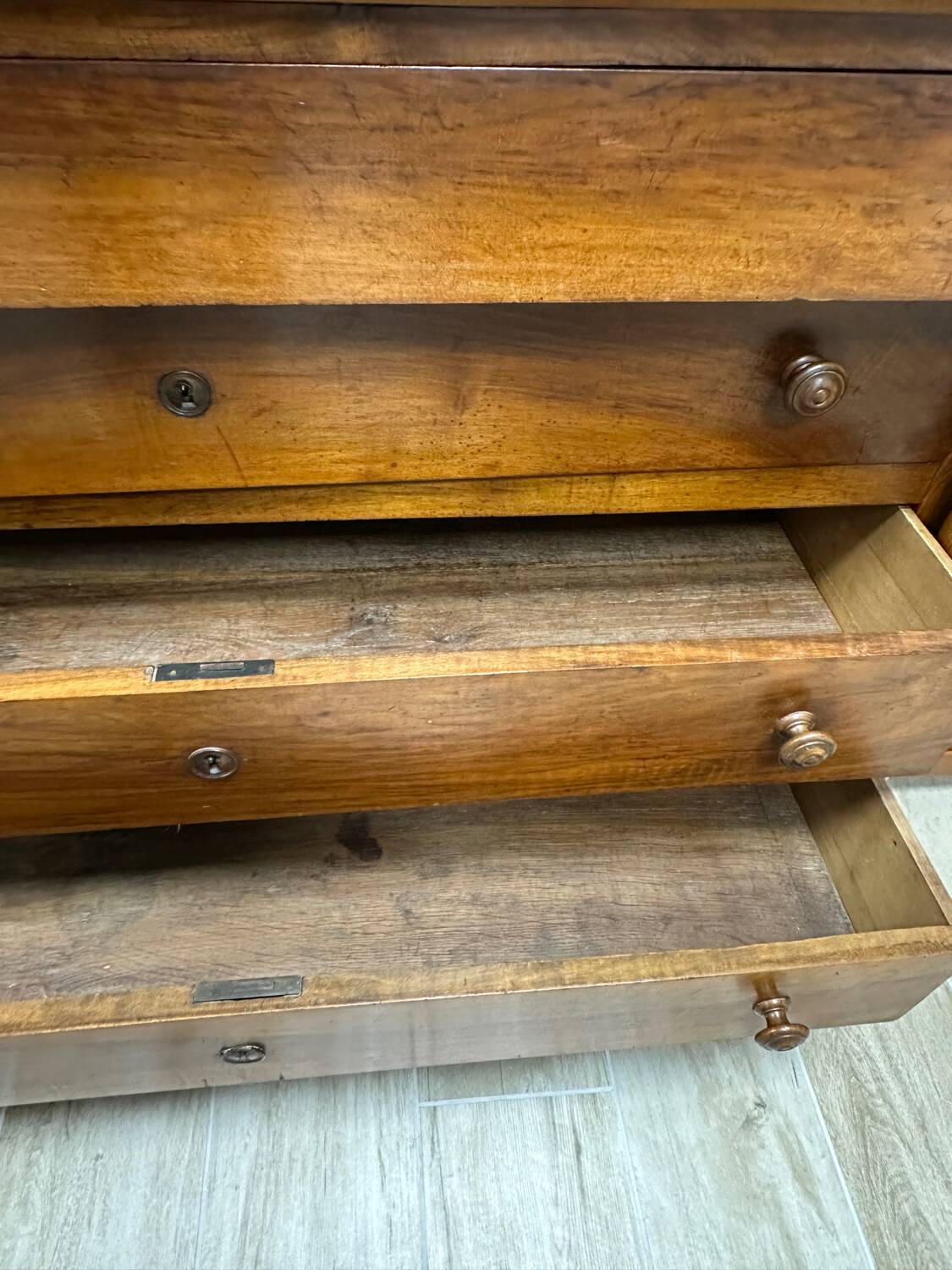 Empire style commode