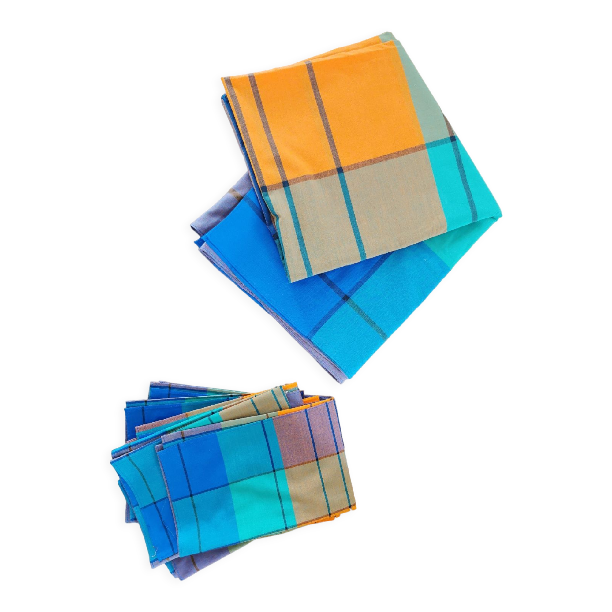 Tablecloth and napkins lot