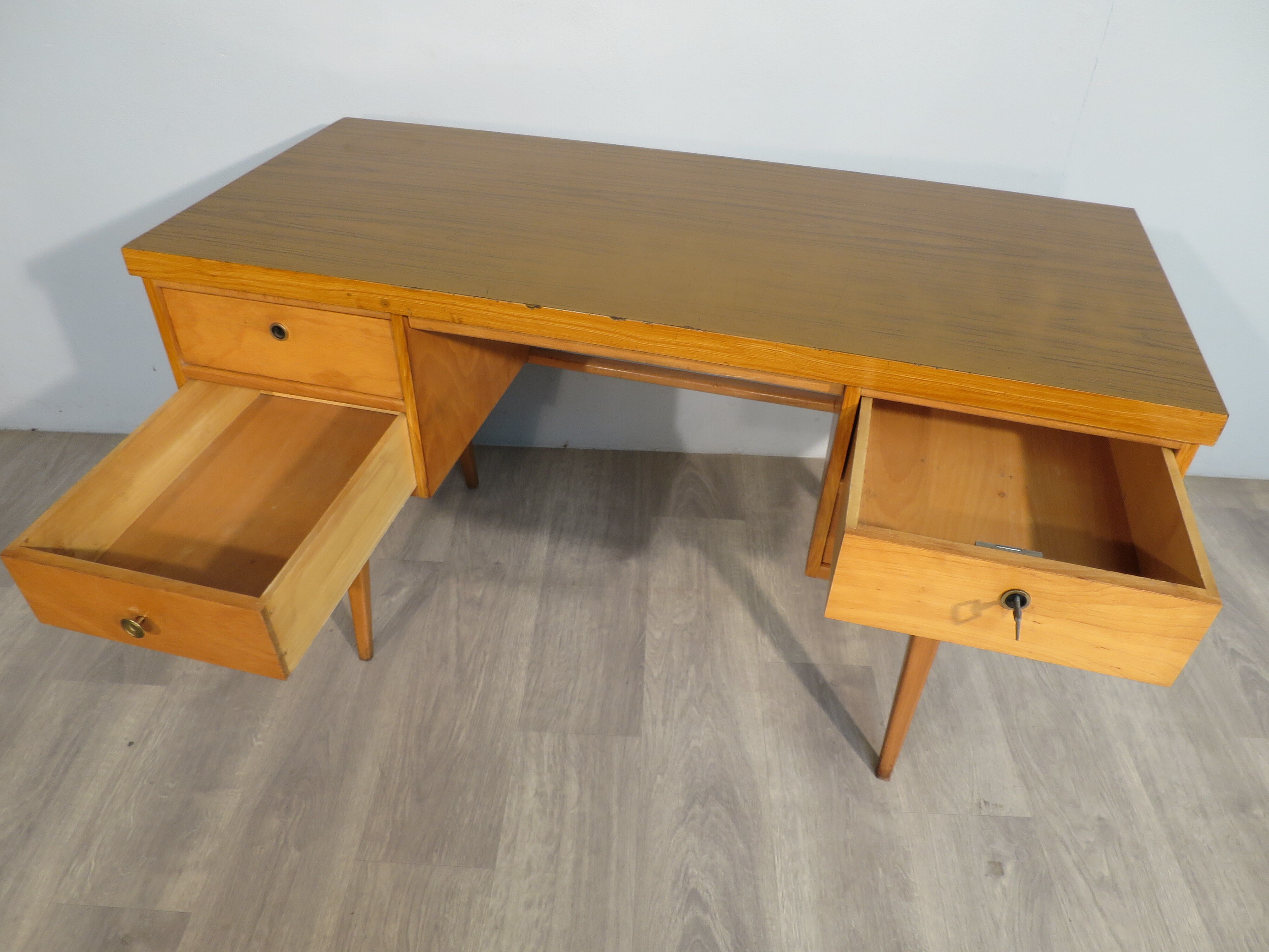 Ekawerk desk 50