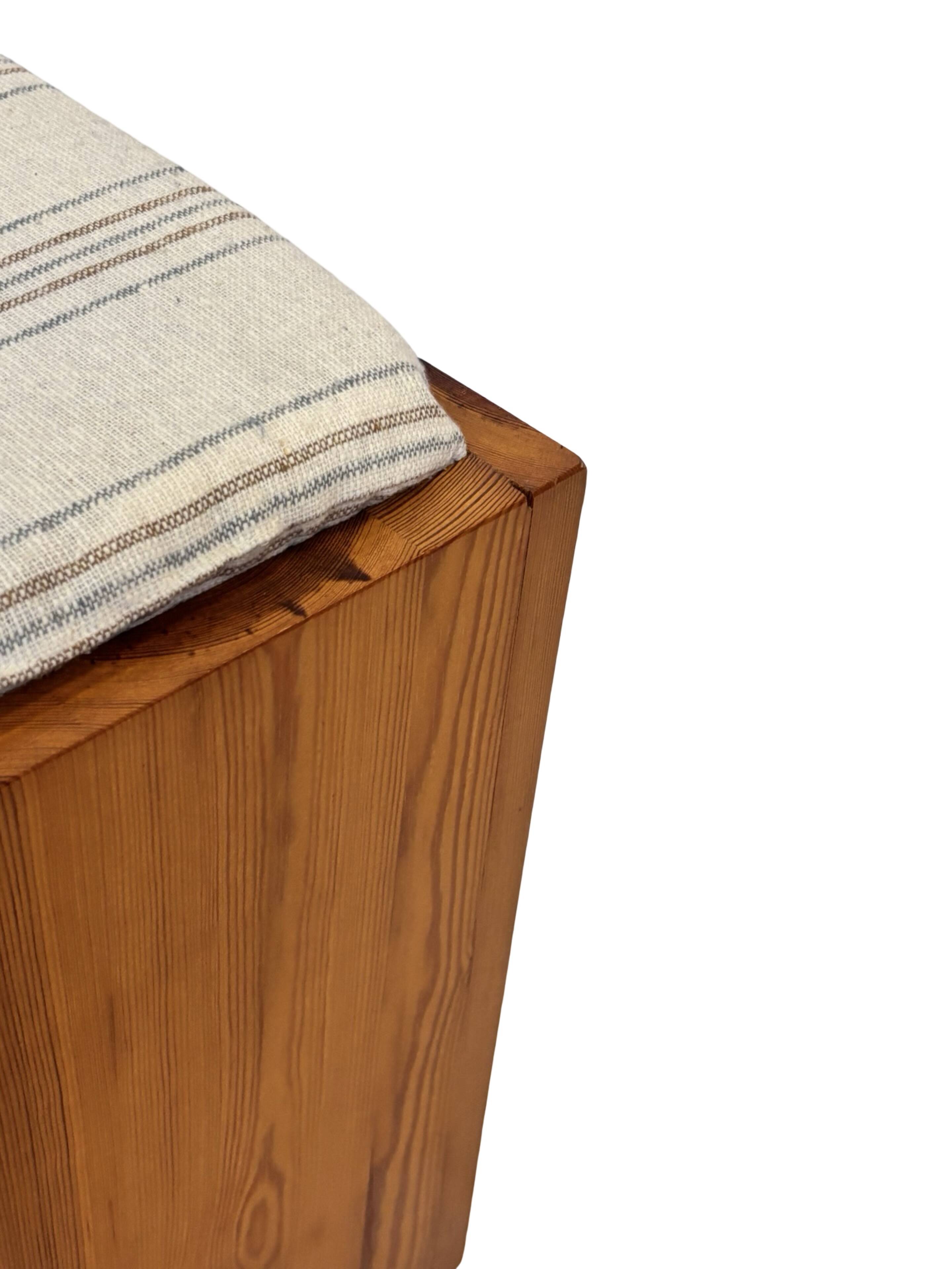Vintage pinewood stool side table with compartment 70s design