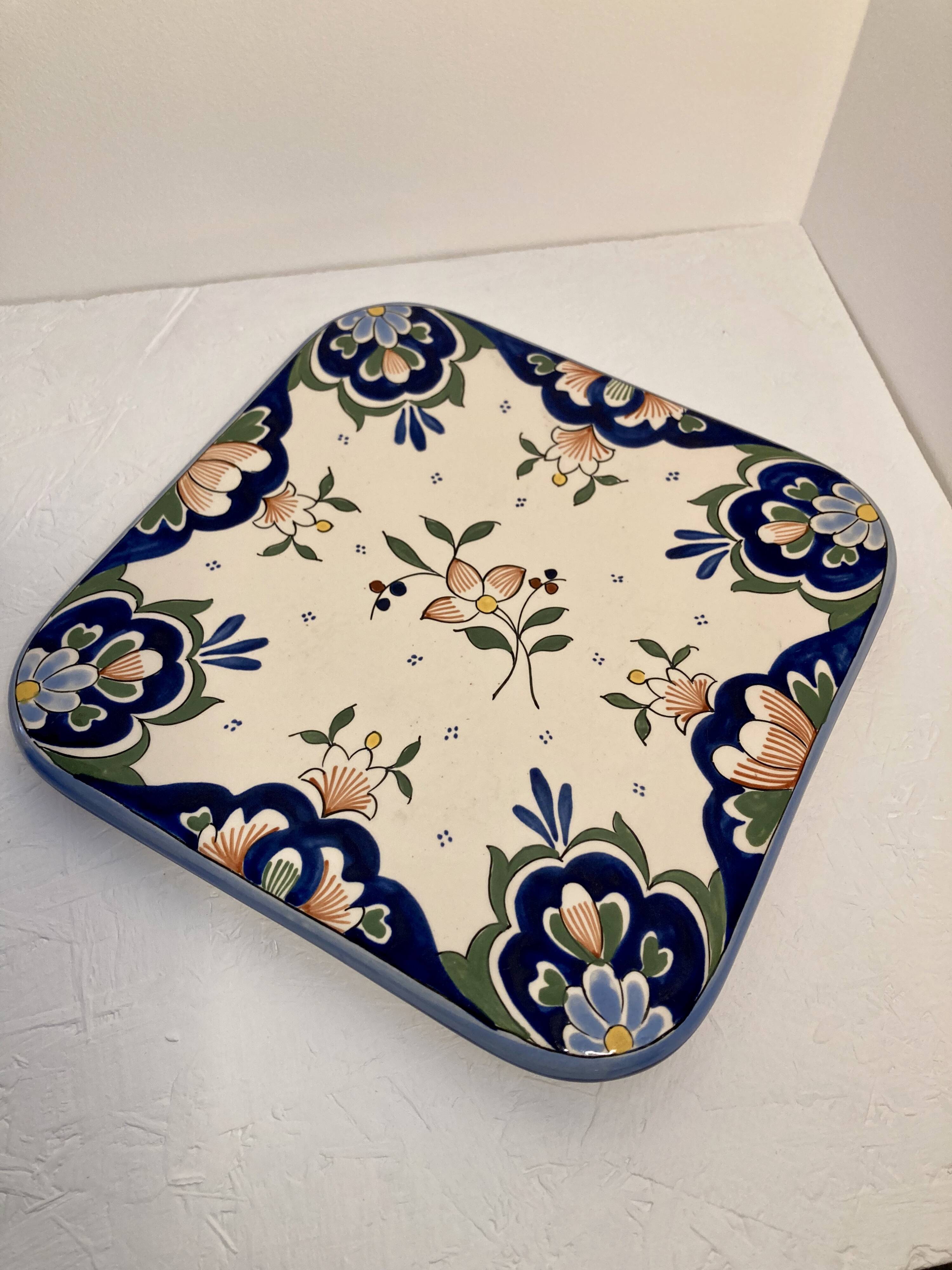 Desvres trivet, Rouen decor