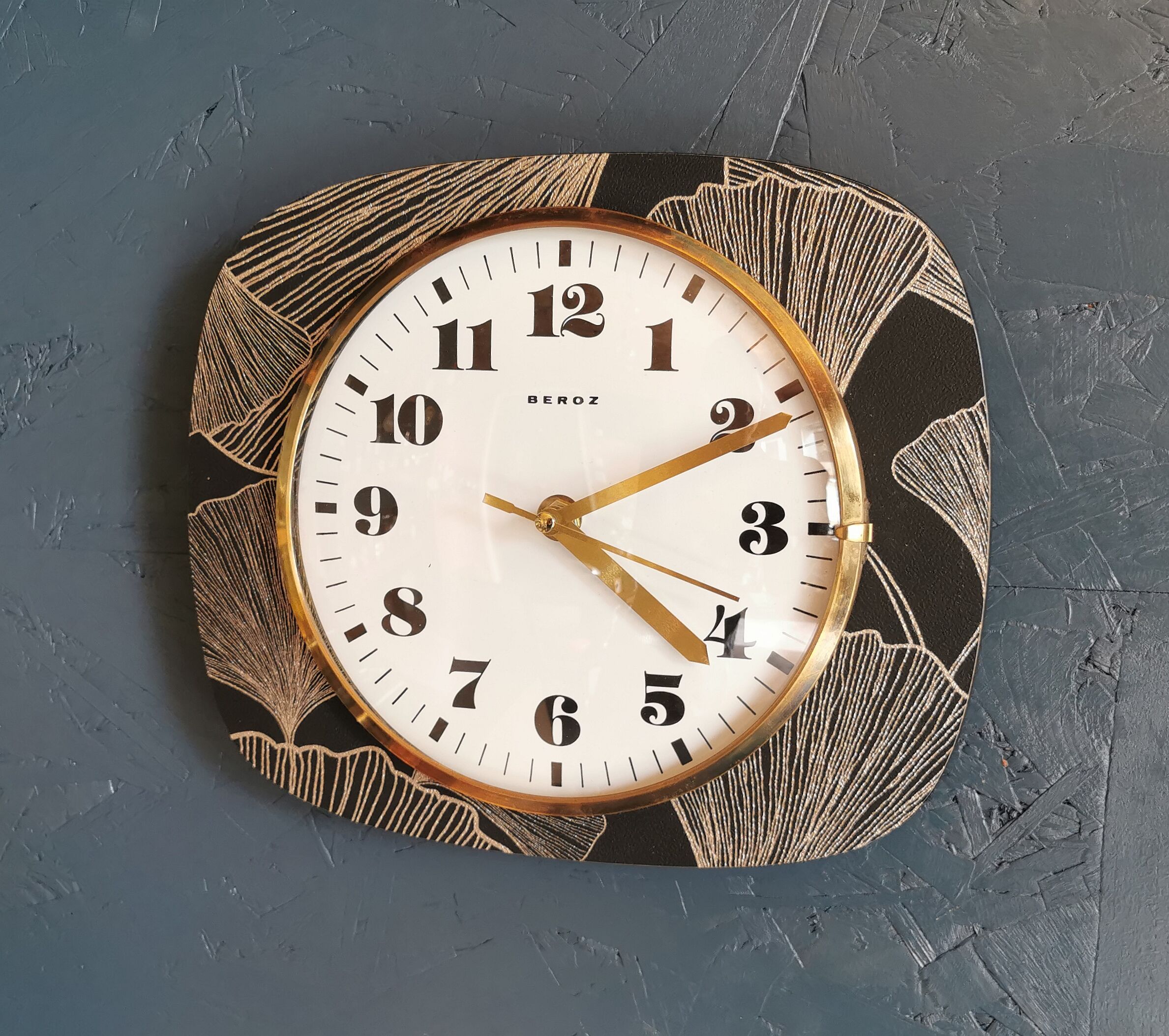 Vintage formica clock rectangular silent wall pendulum "Beroz black gold"