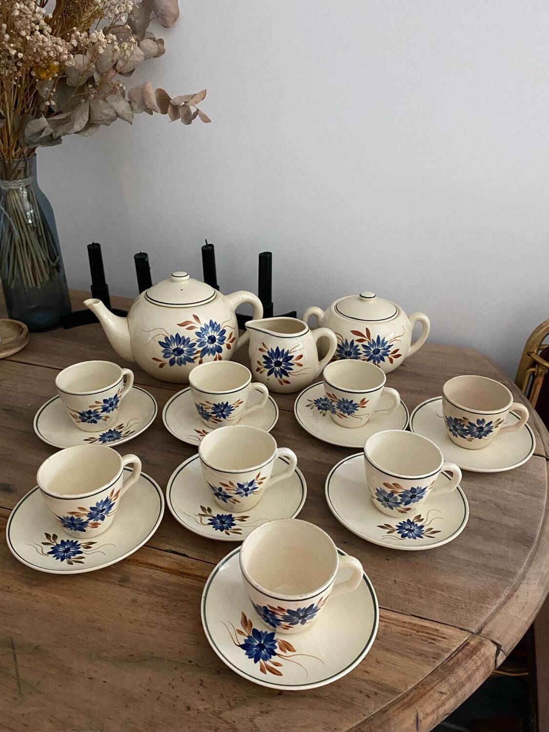 HBCM 19-piece earthenware tea/coffee set, Queen model