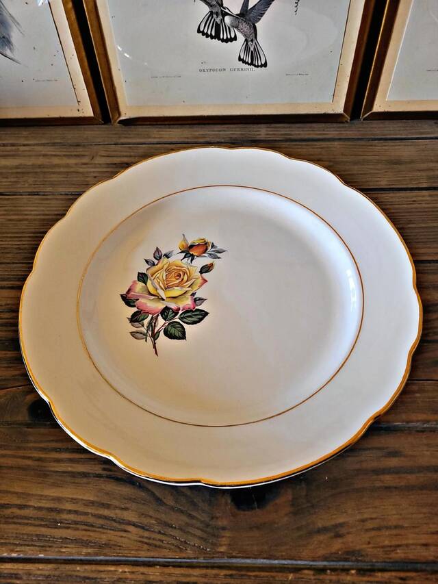 Gien Gardanne dishes, pink and yellow (1 oval, 2 round ones, one of which is hollow)