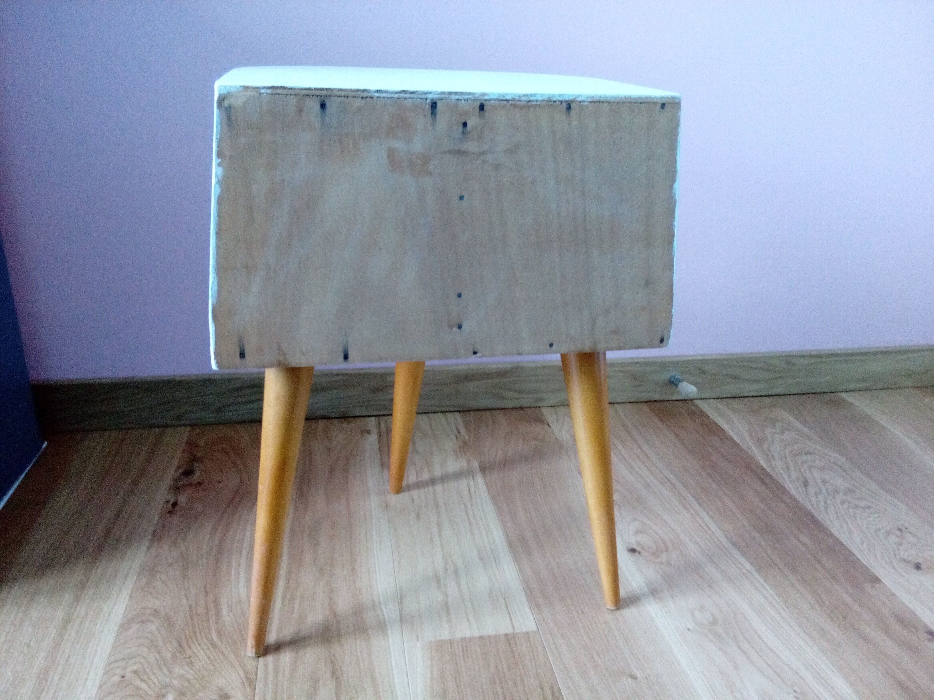 Chevet vintage 3 pieds compas