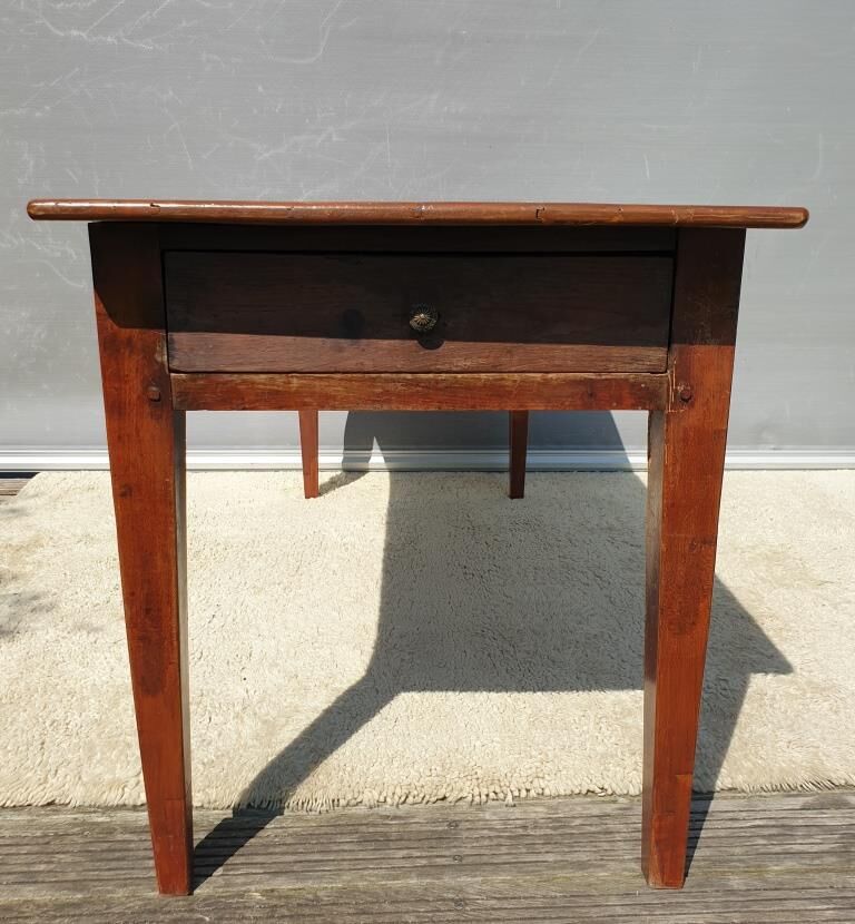 Farm table office served nineteenth