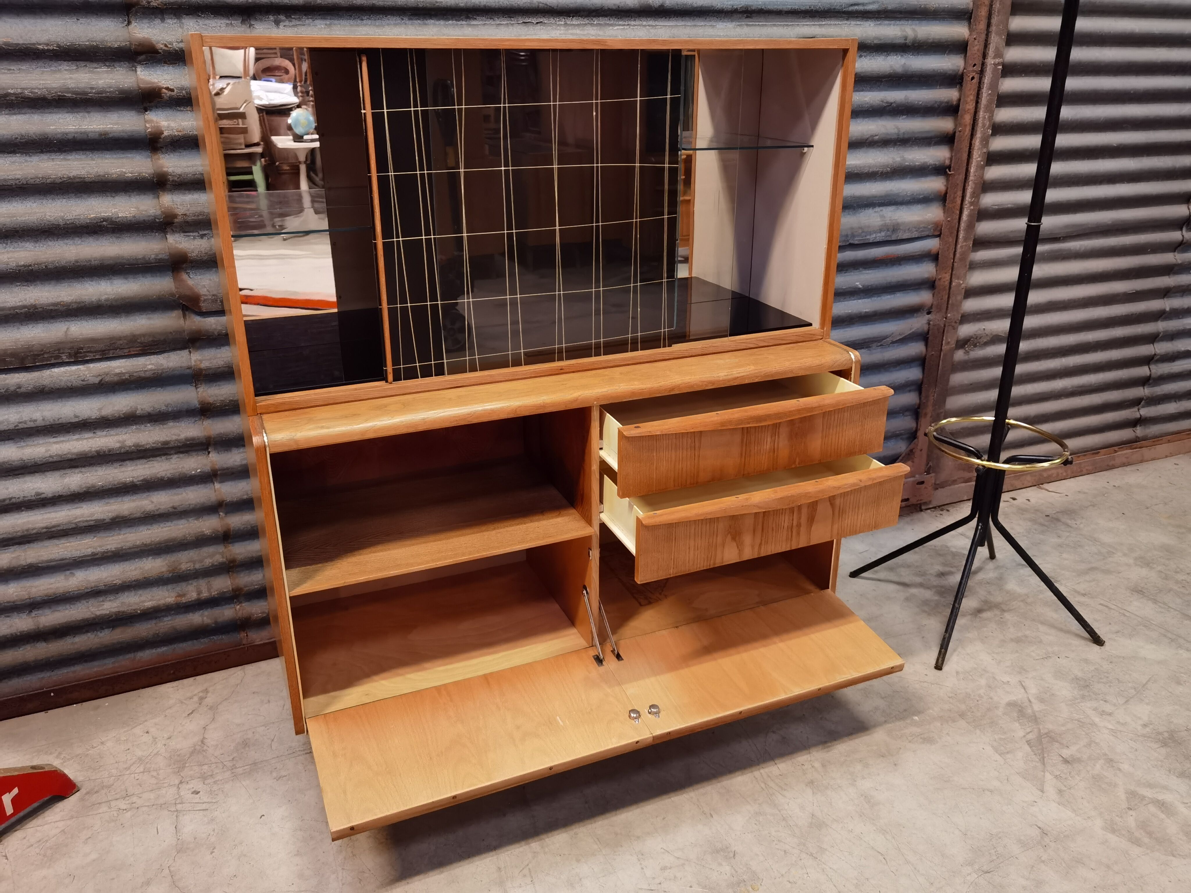 Buffet U372 / 386 Bohumil Landsman and Hubert Nepožitek for Jitona Soběslav