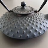 Théière japonaise en fonte