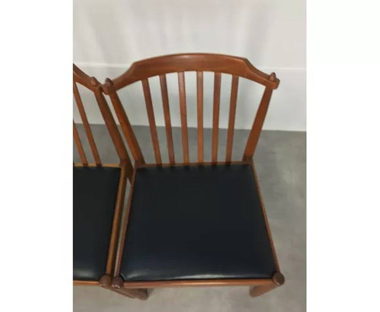 4 Scandinavian teak chairs with slats from the 1960s.