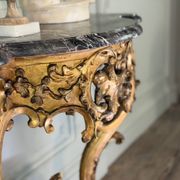 Console Régence au dragon, bois sculpté et doré, Paris vers 1720