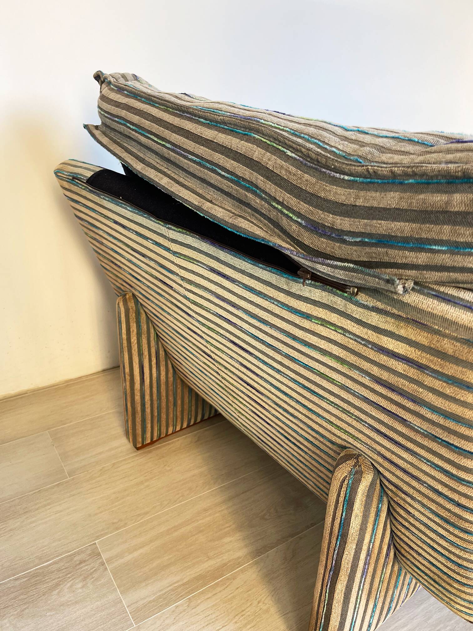 Fauteuil Grand Post Moderne des années 1980