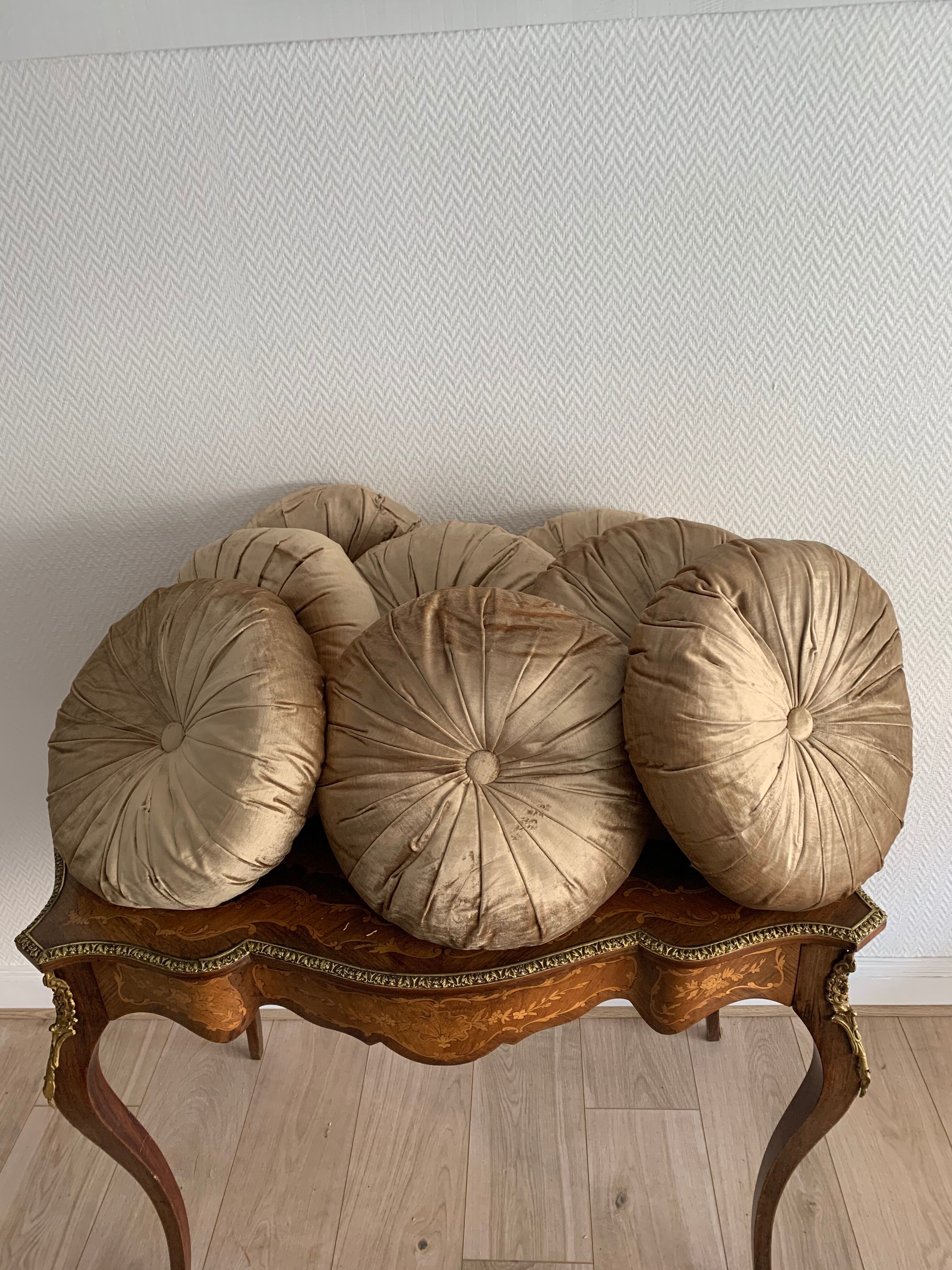 Gold lamé round velvet cushion