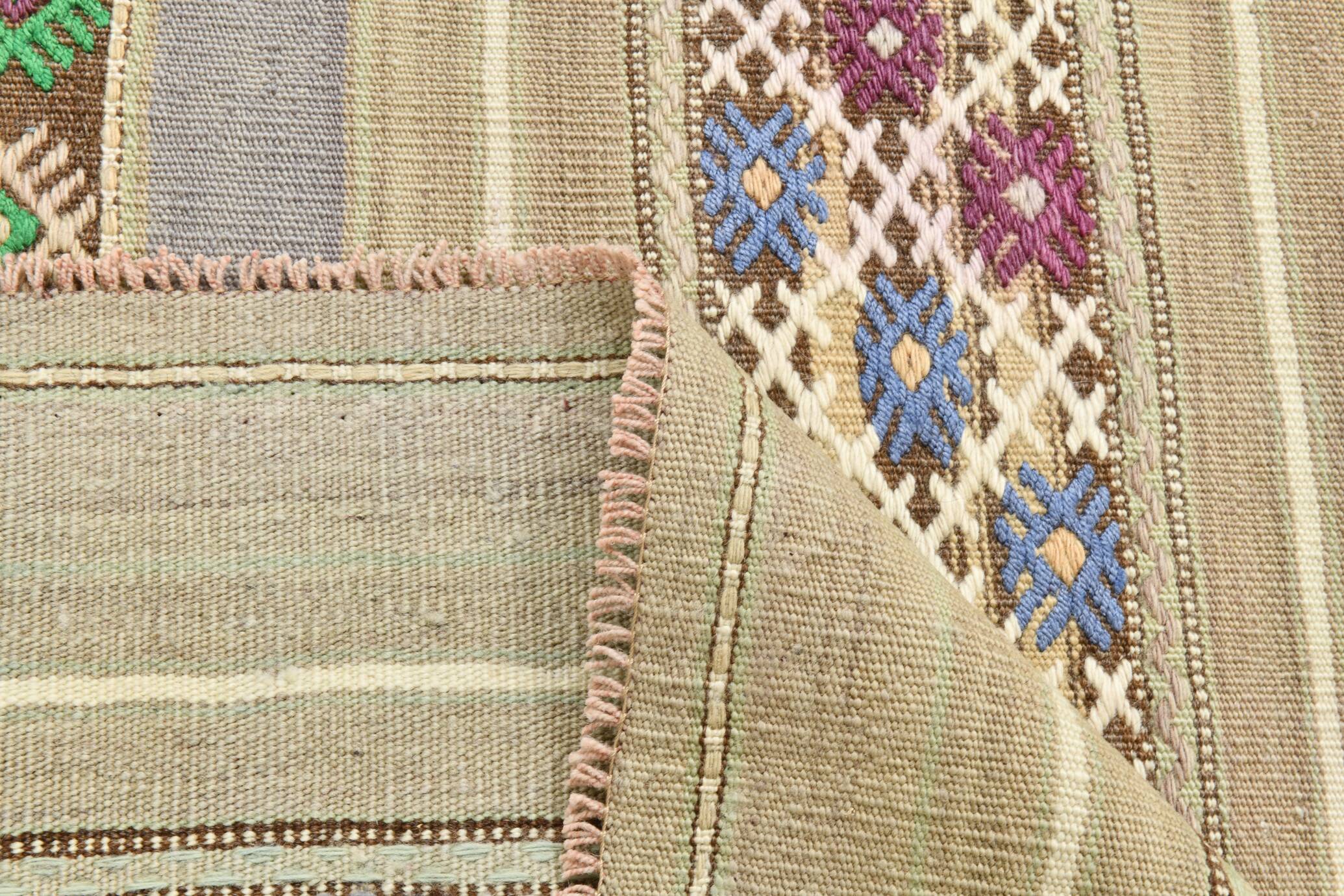 4x8 Soft Pastel Green Vintage Kilim Rug, 139x241Cm SK 33042