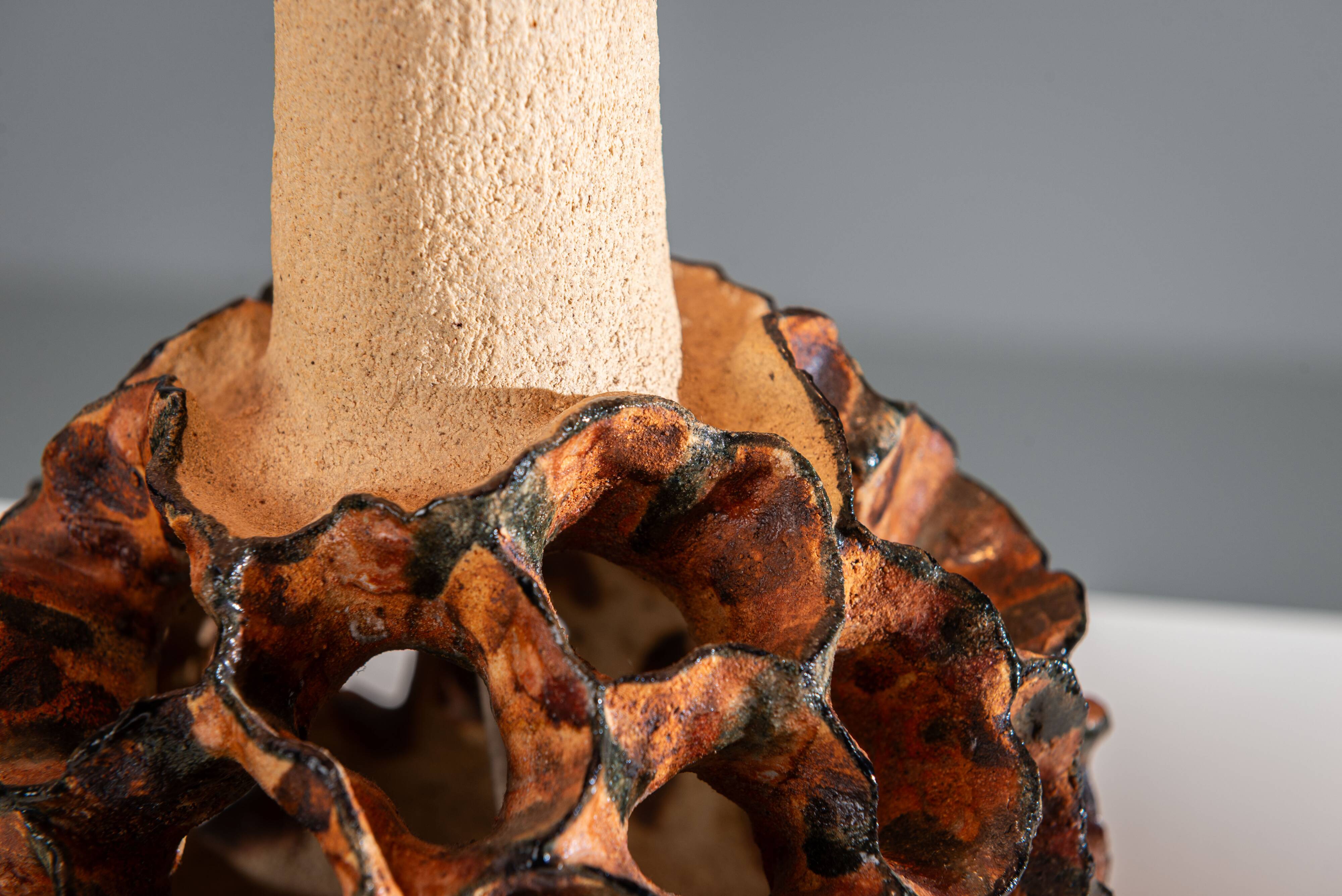 Ceramic decorated table lamp