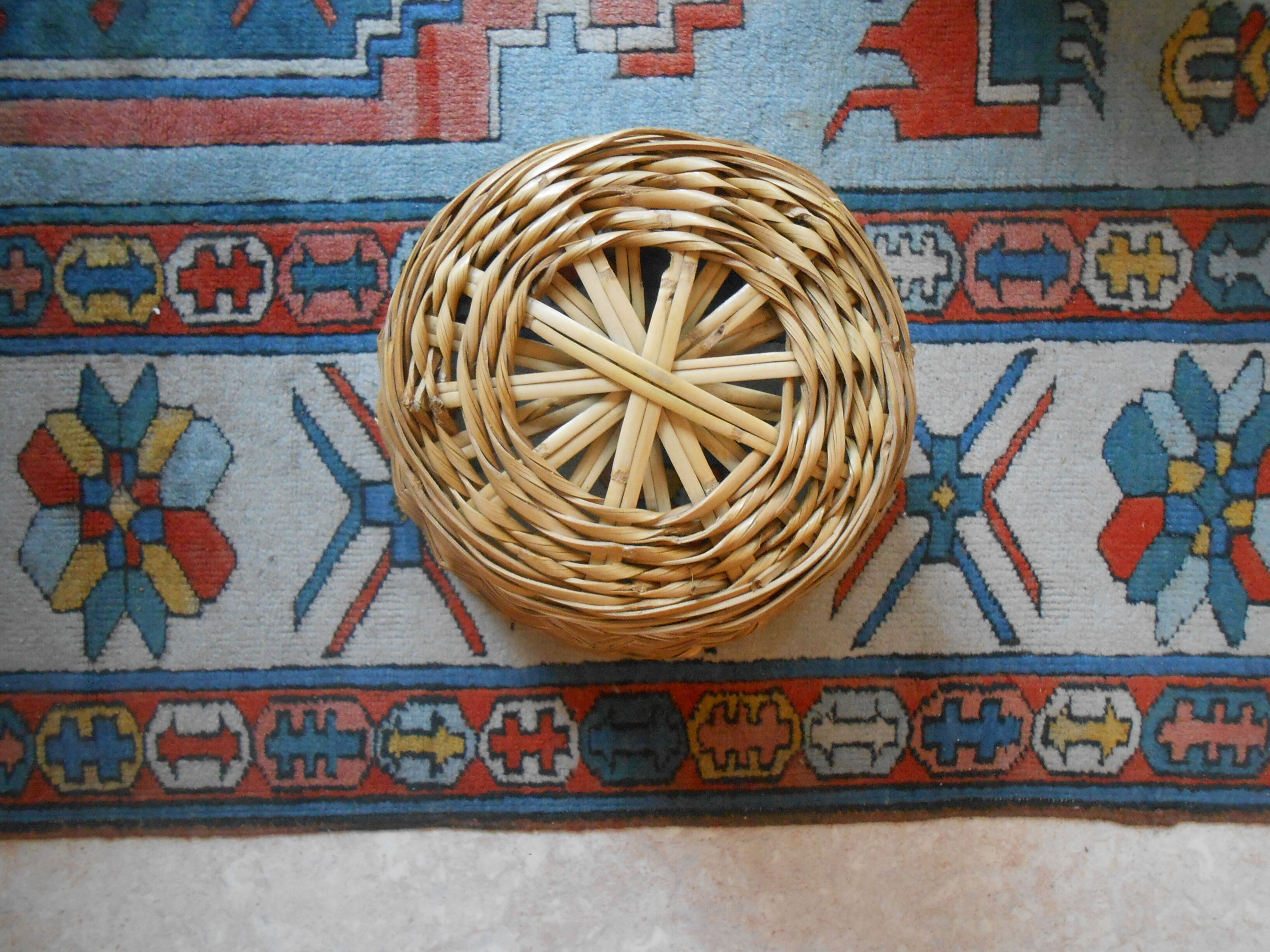 Wicker paper basket
