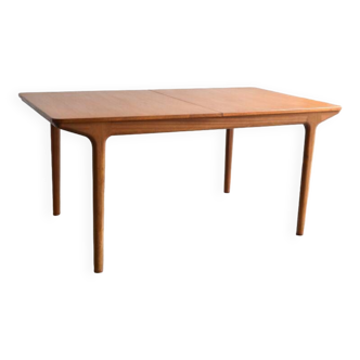 Table by McIntosh – double butterfly extensions