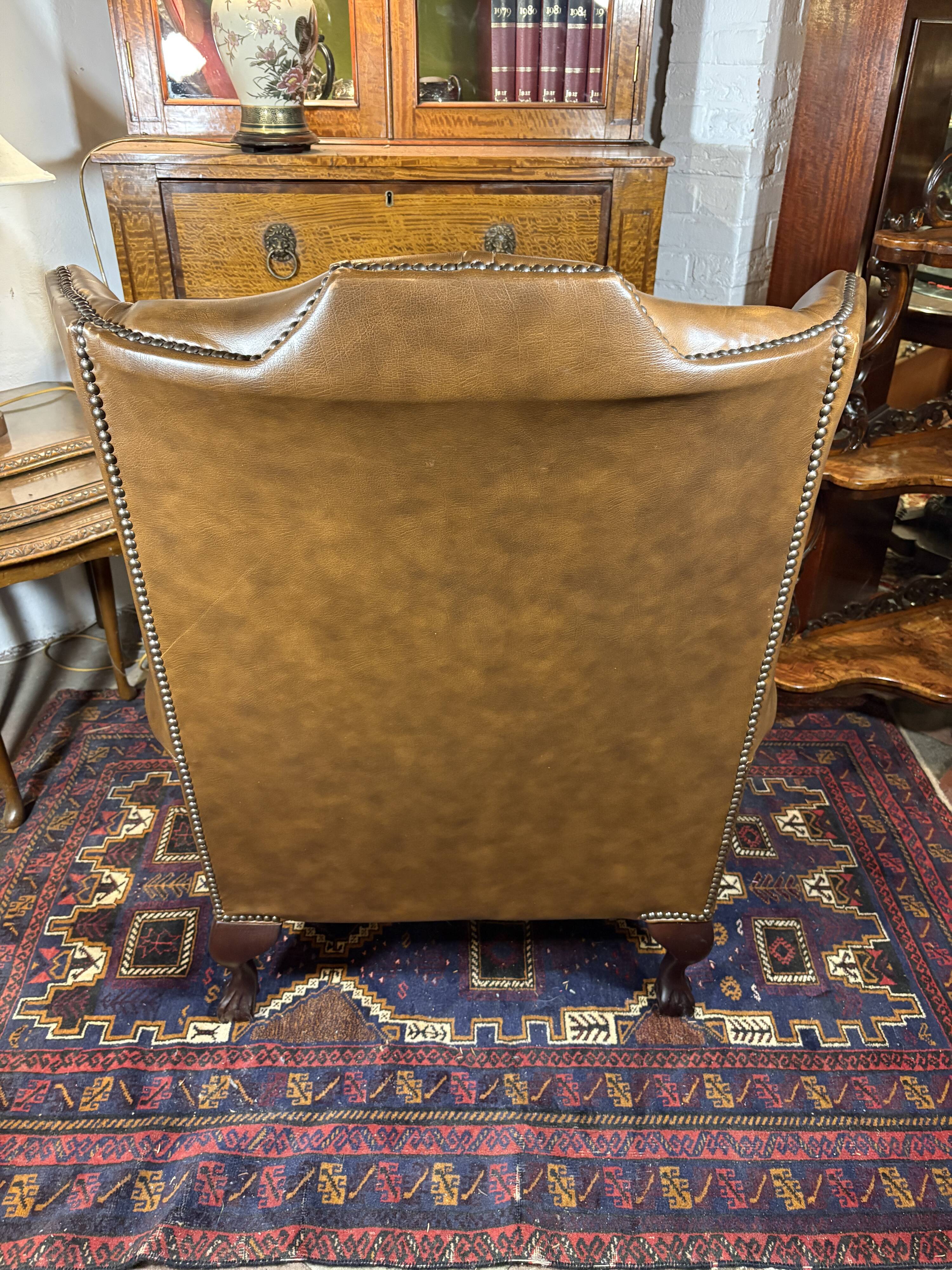 Vintage Leather Chesterfield Armchair – English Country House Style  Claw F