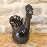 Ceramic vase in the shape of a hen