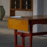 Scandinavian extendable table for writing or dining with a drawer, early 20th century.