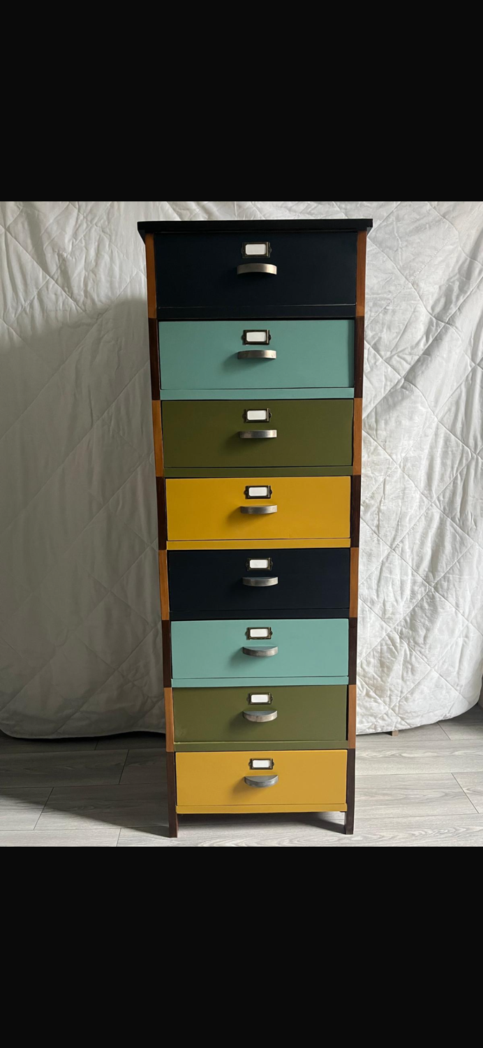 Vintage chest of drawers