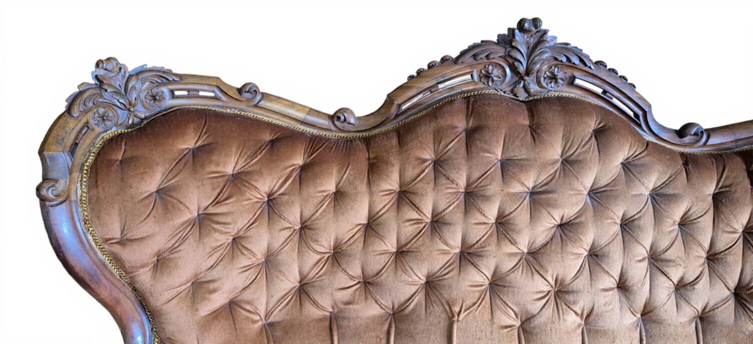 19th-century neo-Rococo antique canapé – Walnut structure