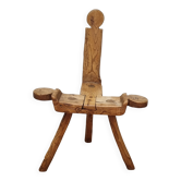 Brutalist chair in solid wood, European handcrafted work from the early 20th century.