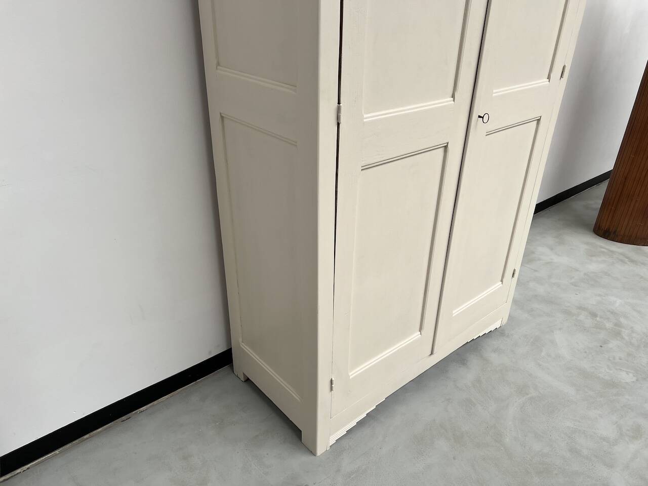 Restored 1930 art deco wardrobe, pure linen color