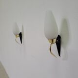 Paire d'appliques Arlus en laiton, opaline et verre laqué année 50