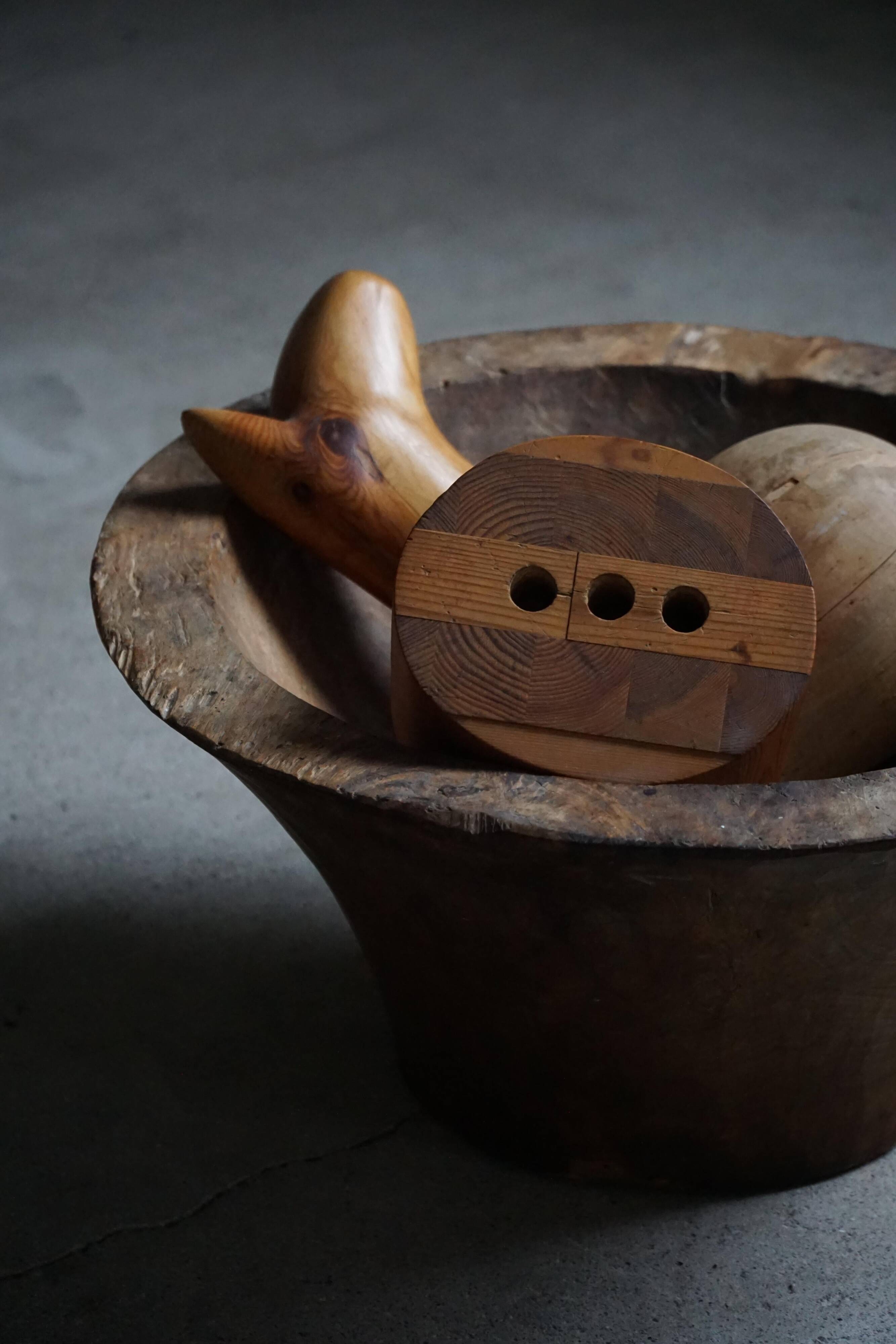Large hand-carved African wooden bowl, mid-20th century.
