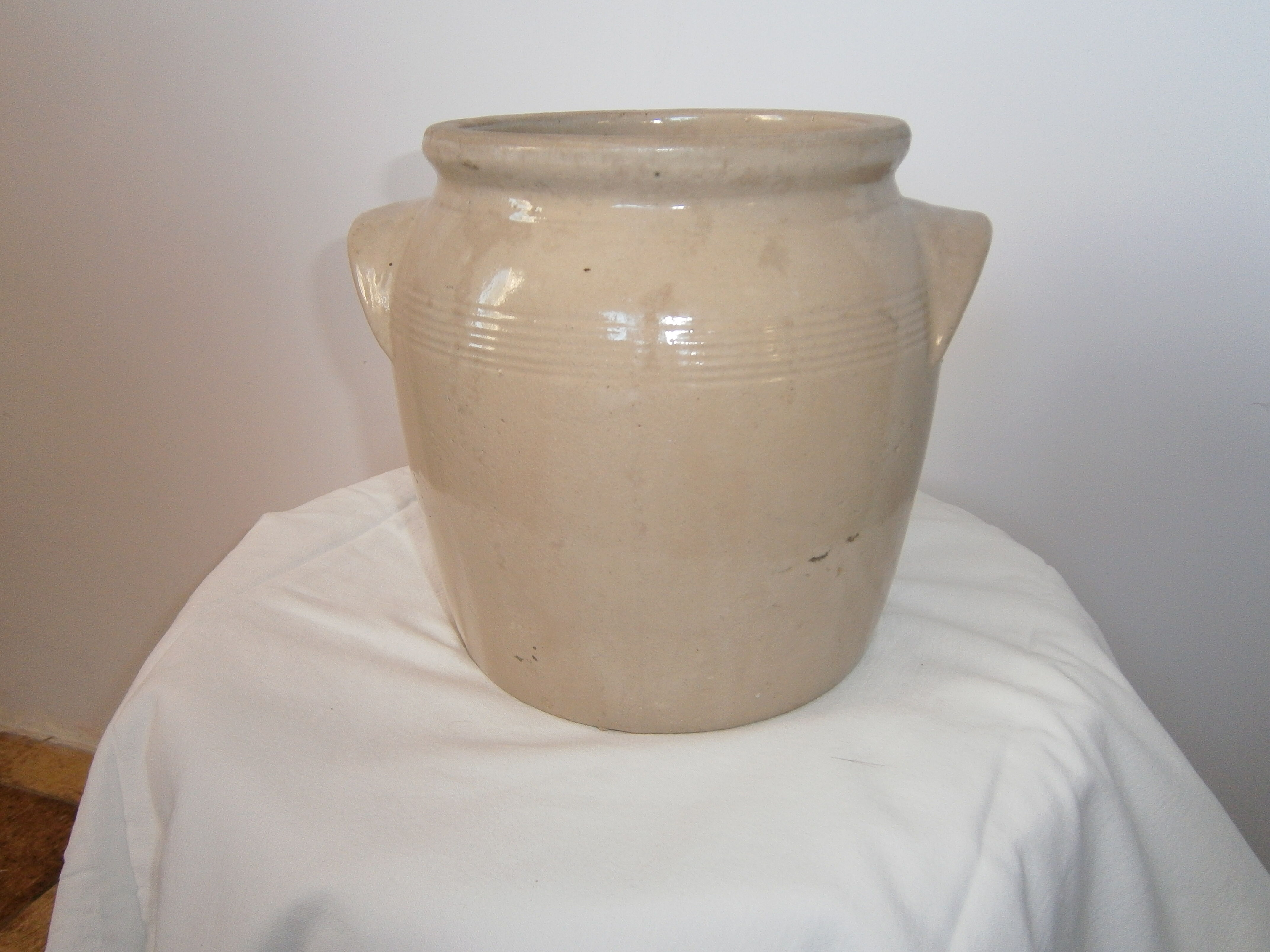 Sandstone pot