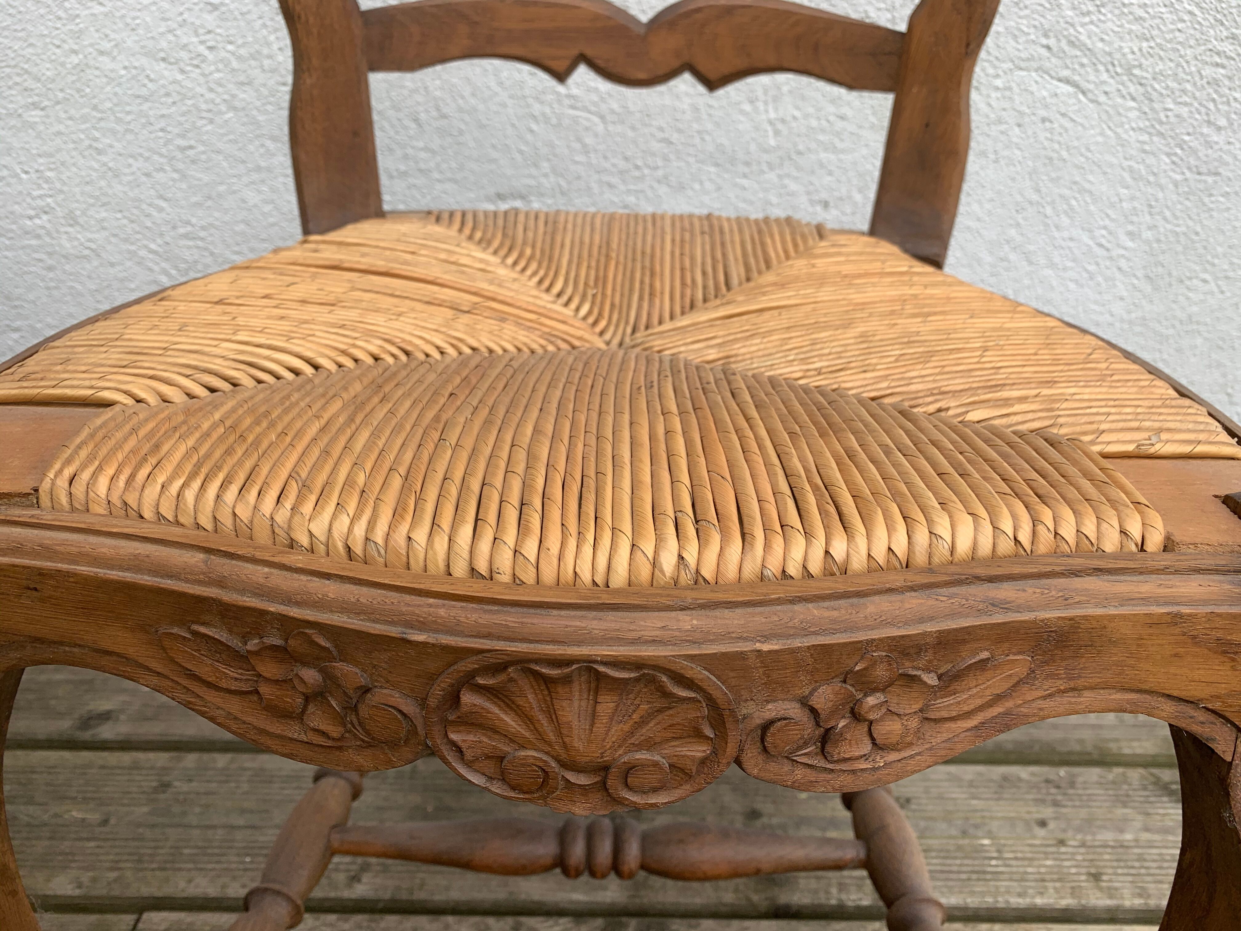 Pair Chair and Straw Chair