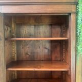 Bonnetiere / old bookcase