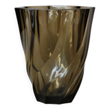 Vase torsadé en verre fumé