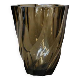 Vase torsadé en verre fumé
