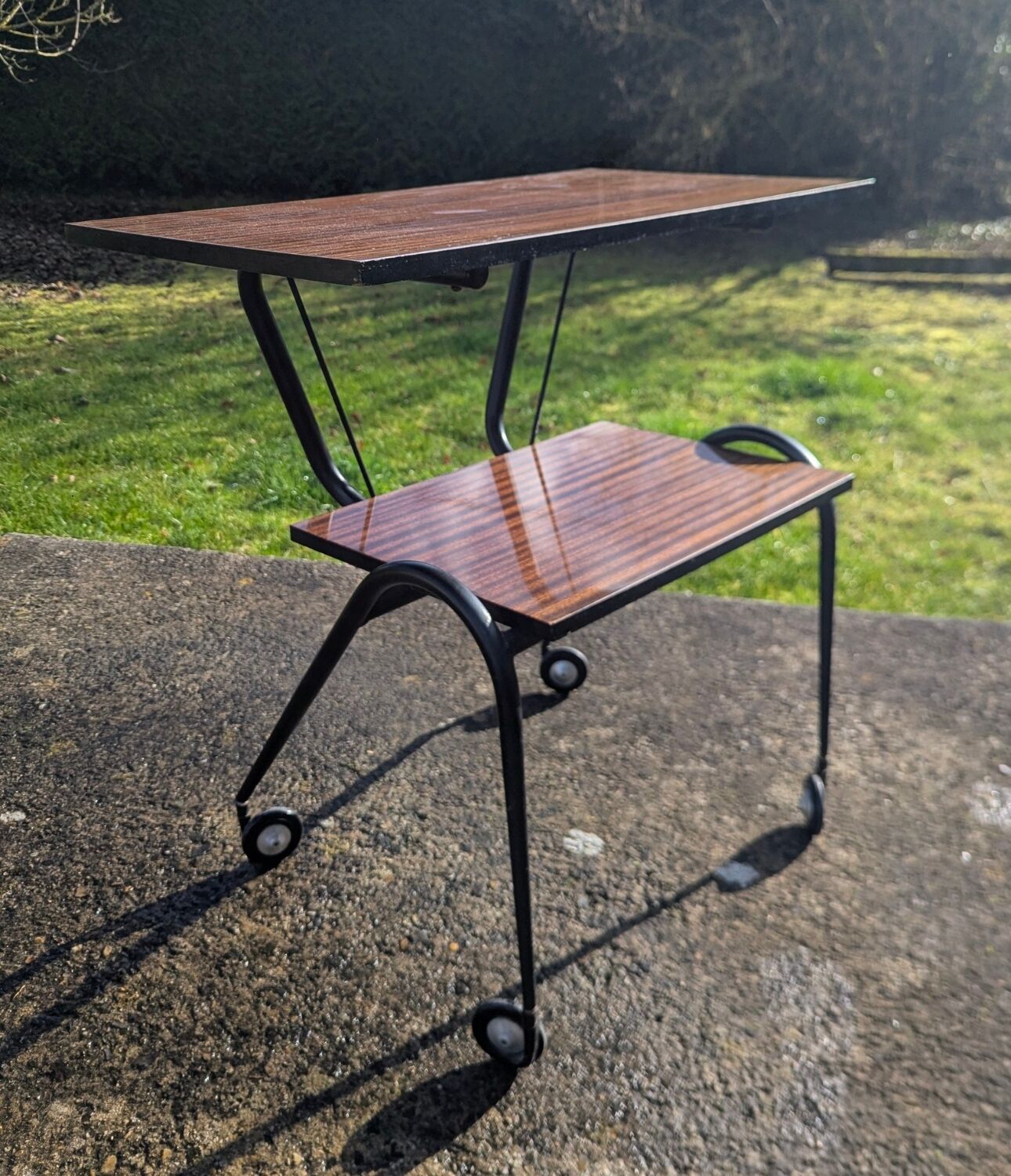 Vintage 50s 60s design rolling serving table