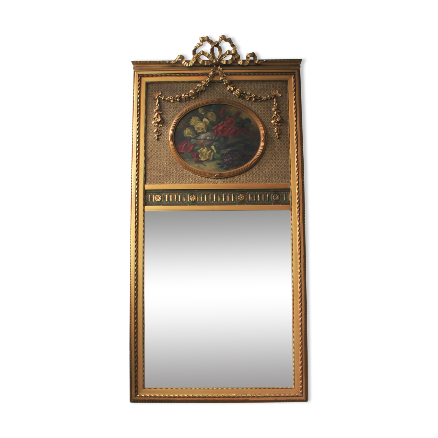 Trumeau mirror with oval decoration and Louis XVI style pediment