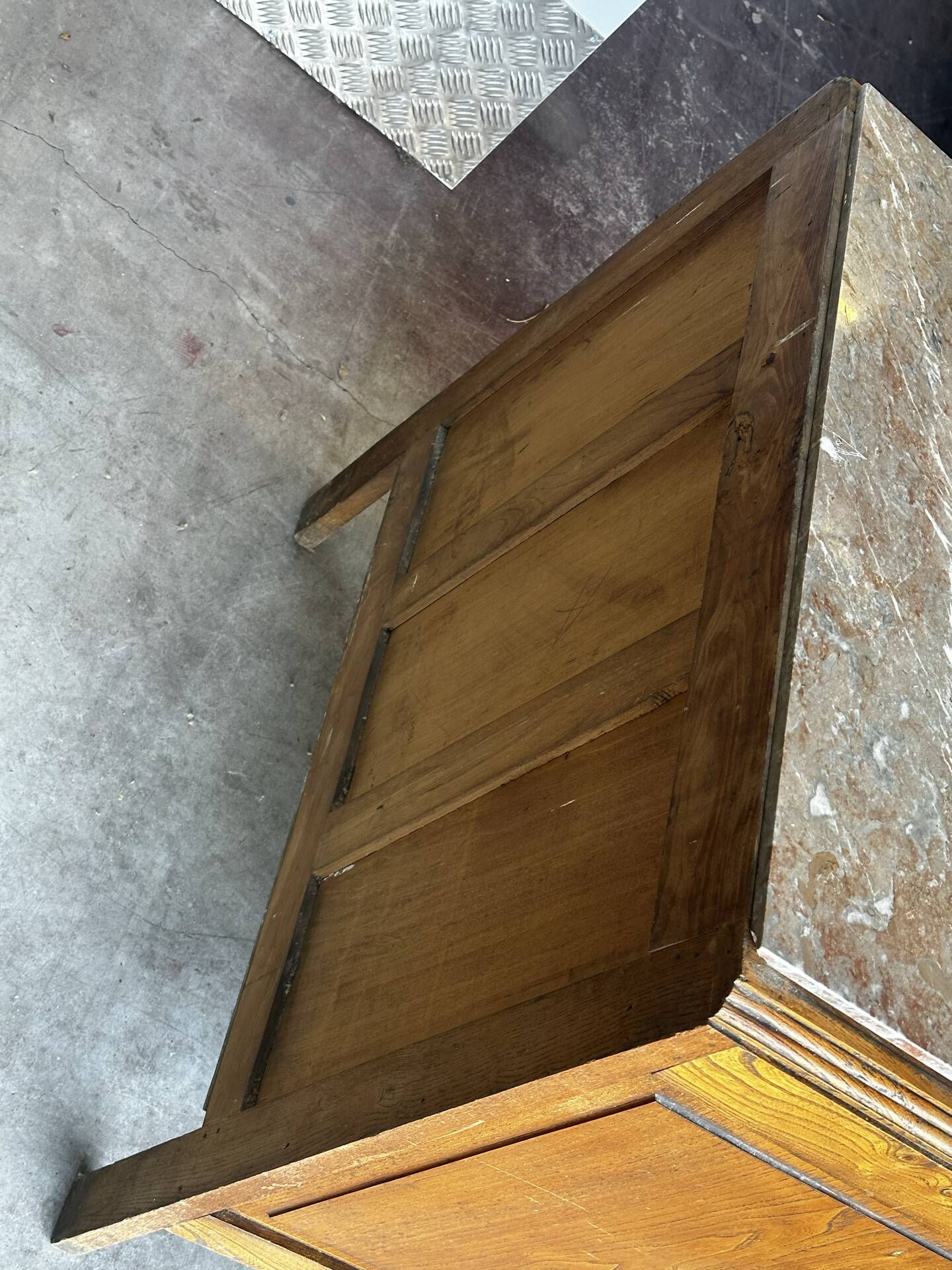 Compact Art Deco commode from the 1930s, carved wood and marble.