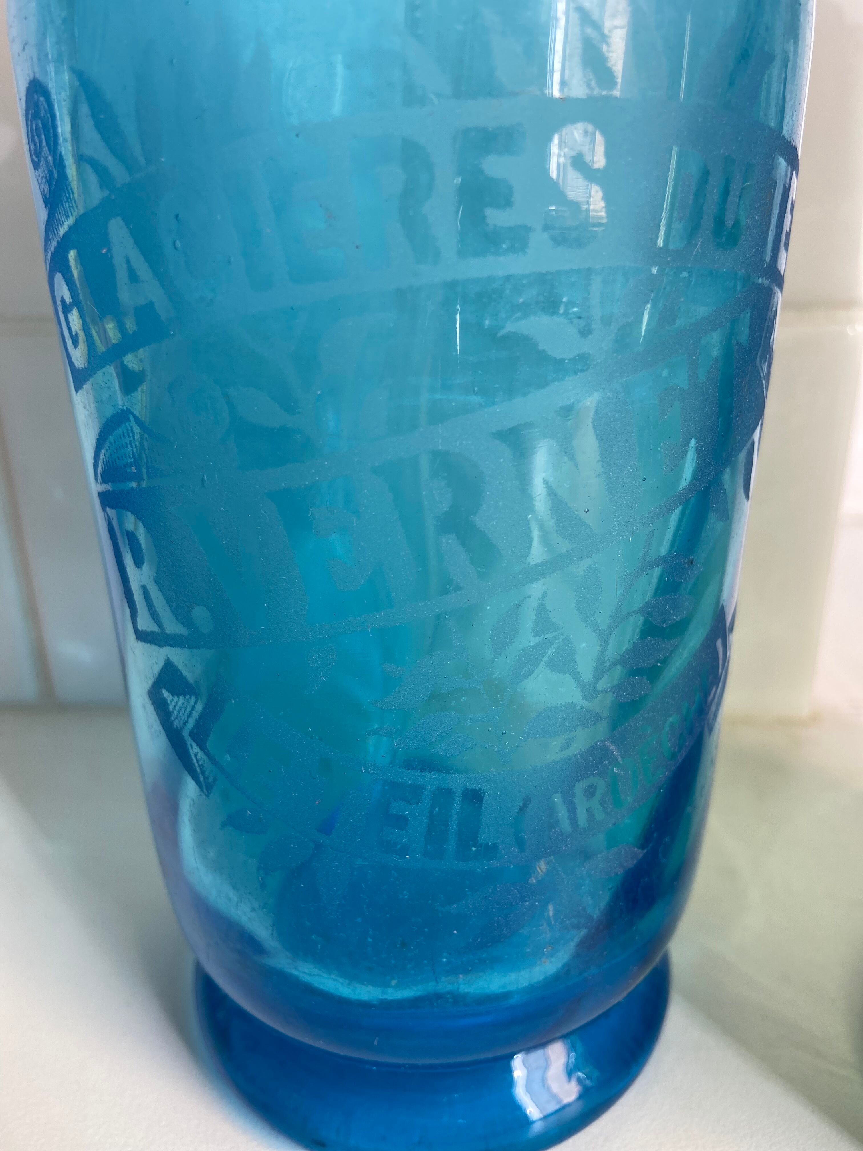 Siphon blue old cooler of Teil (Ardèche)