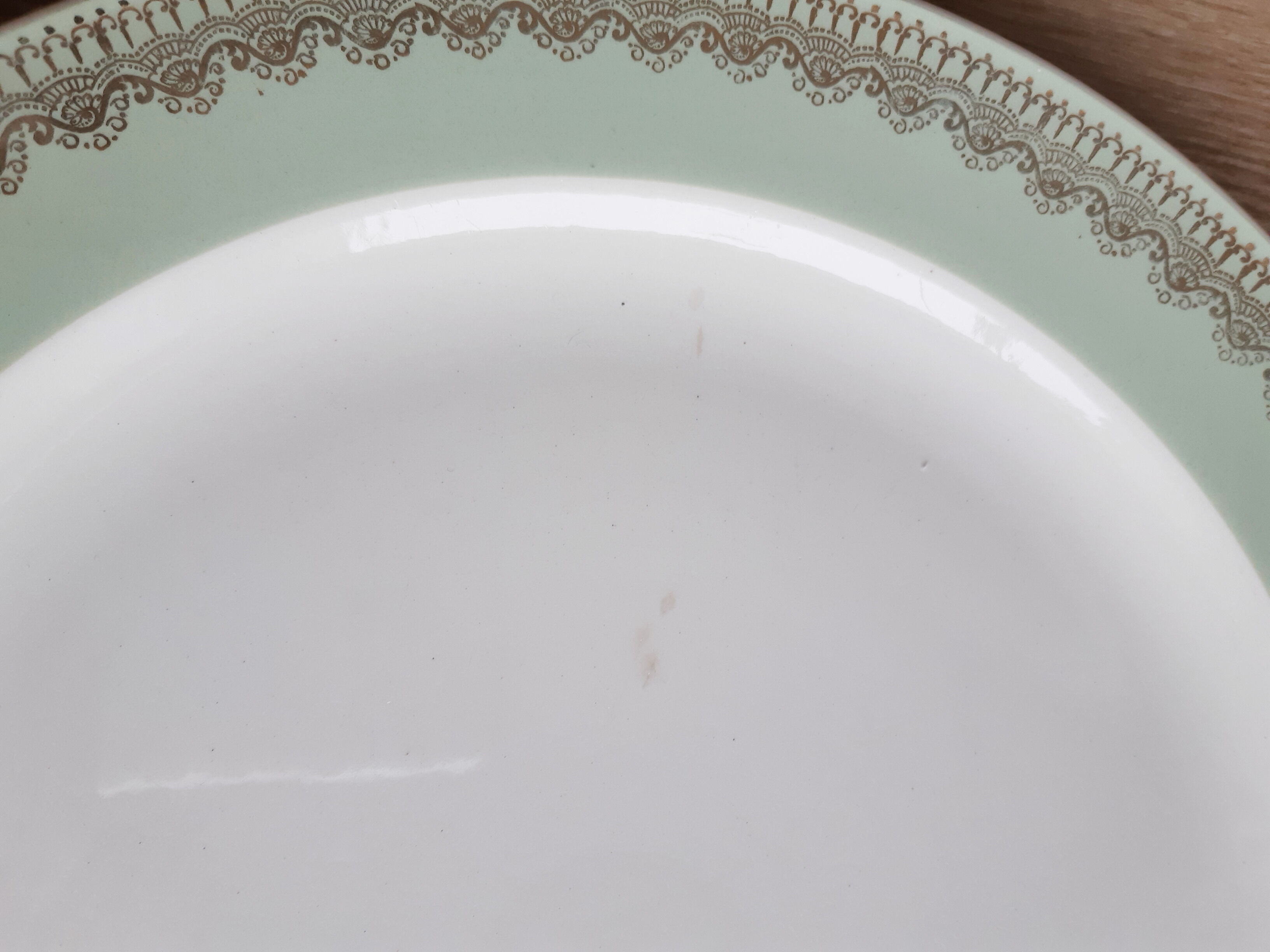 Villeroy and Boch food service, white and green faience, Mettlach, France Saar