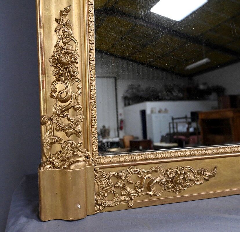 Important gilded wooden mirror, Restoration style – 19th century