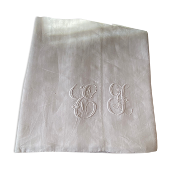Drap en lin monograme