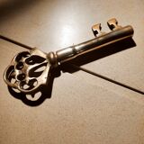 Solid brass cork key